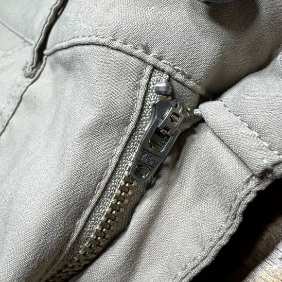 Prana Women’s Stone Cargo Shorts, size 8. - Picture 9 of 12